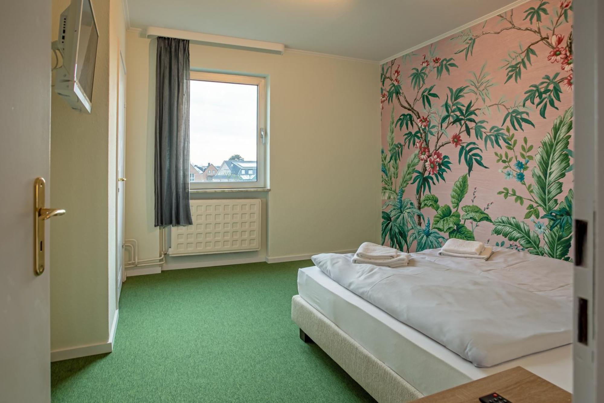 Wannerhus Hotel Groemitz Exterior photo